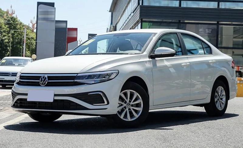 Volkswagen изненада с ниска цена на новото поколение на бюджетен модел СНИМКИ