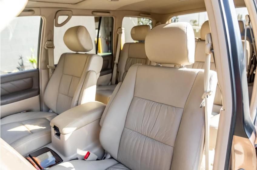 Намериха идеално запазена Toyota Land Cruiser от 1998 г. СНИМКИ