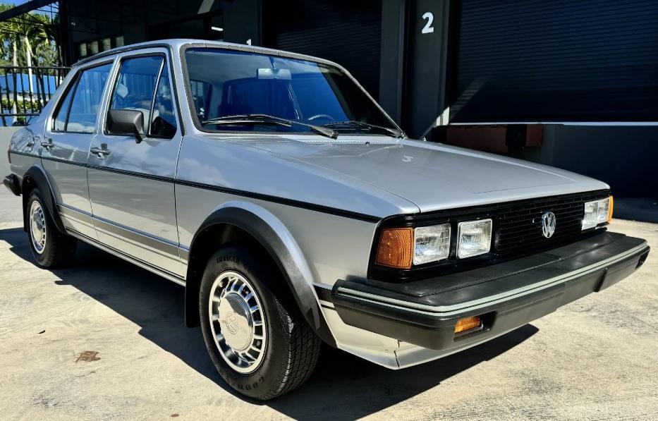 Намериха Volkswagen Jetta от 1981 г. в идеално състояние и с малък пробег СНИМКИ