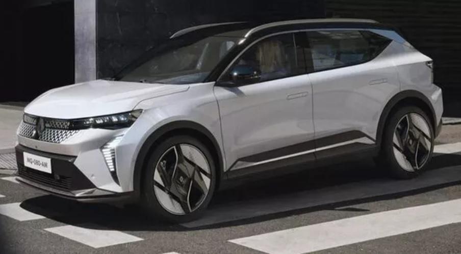 Renault изненада със смела рекламна кампания СНИМКИ