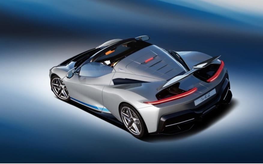 Представиха уникална суперкола, създадено напълно според желанията на купувача ВИДЕО