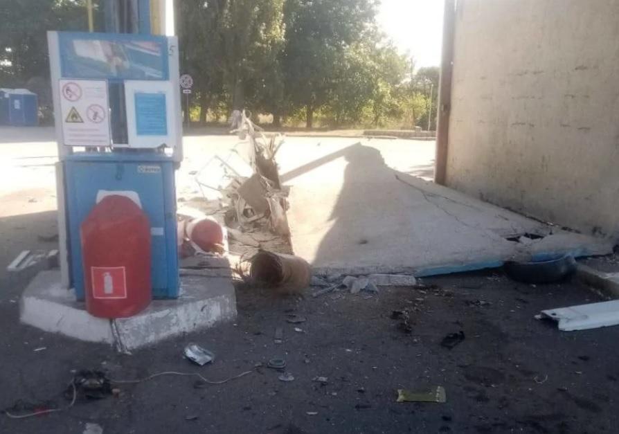 Вижте как автомобил се взриви на газостанция ВИДЕО