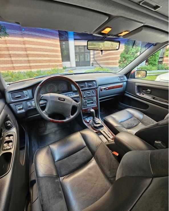 Откриха спортна кола Volvo от 1997 г. в идеално състояние СНИМКИ