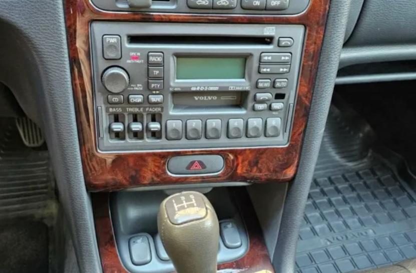Откриха спортна кола Volvo от 1997 г. в идеално състояние СНИМКИ