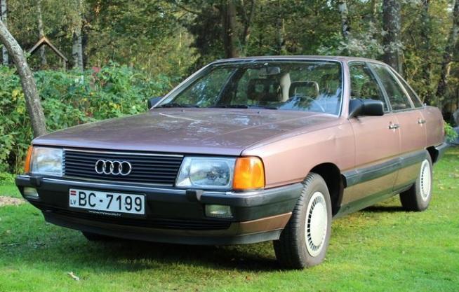 Какво представляваше иновативната кола на Audi, представена преди 42 години СНИМКИ
