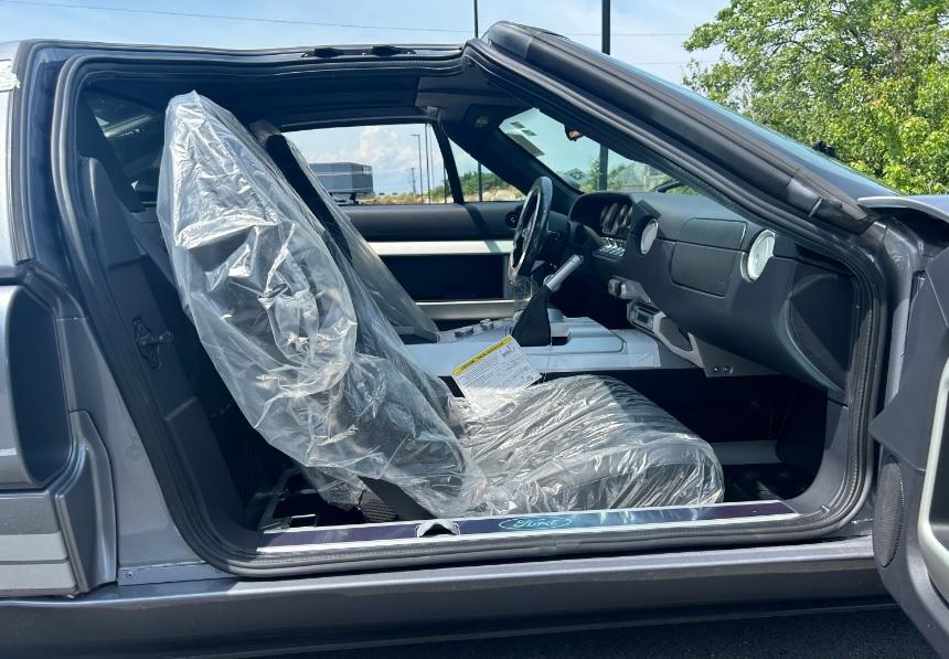 Намериха рядка 18-г. суперкола без пробег и още с целофан СНИМКИ