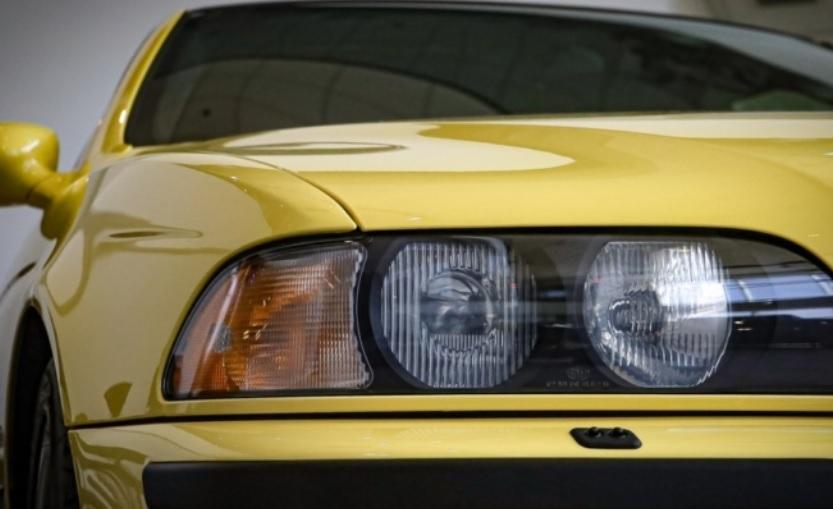 Пуснаха за продажба рядко BMW M5 E39 в перфектно състояние СНИМКИ