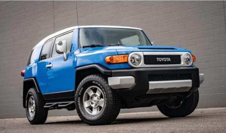 Откриха кросоувър Toyota FJ Cruiser от 2008 г. в перфектно състояние СНИМКИ