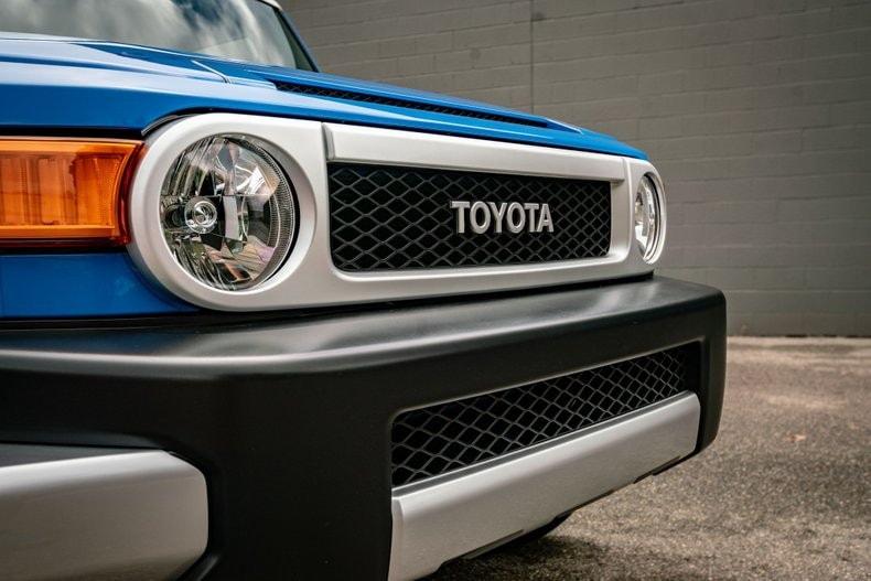Откриха кросоувър Toyota FJ Cruiser от 2008 г. в перфектно състояние СНИМКИ