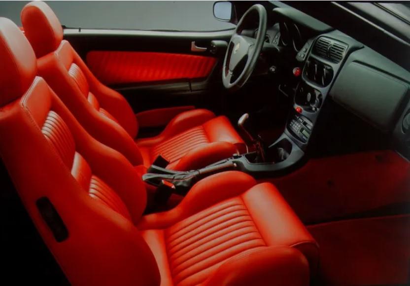 Какво представляваше Alfa Romeo GTV - една от най-красивите коли в света СНИМКИ