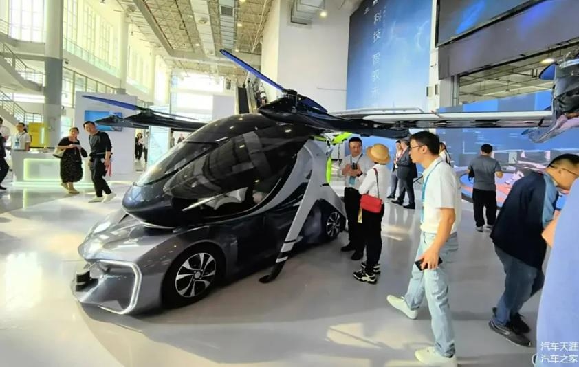 Показаха летящия автомобил на Chery, който е напълно безпилотен ВИДЕО