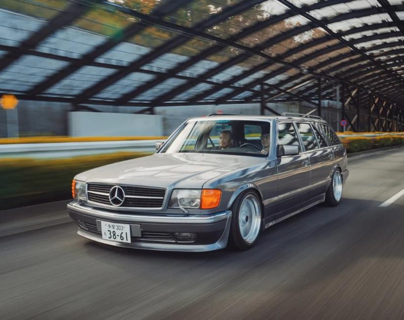 Превърнаха луксозен Mercedes S-Class от 80-те в представително семейно комби СНИМКИ