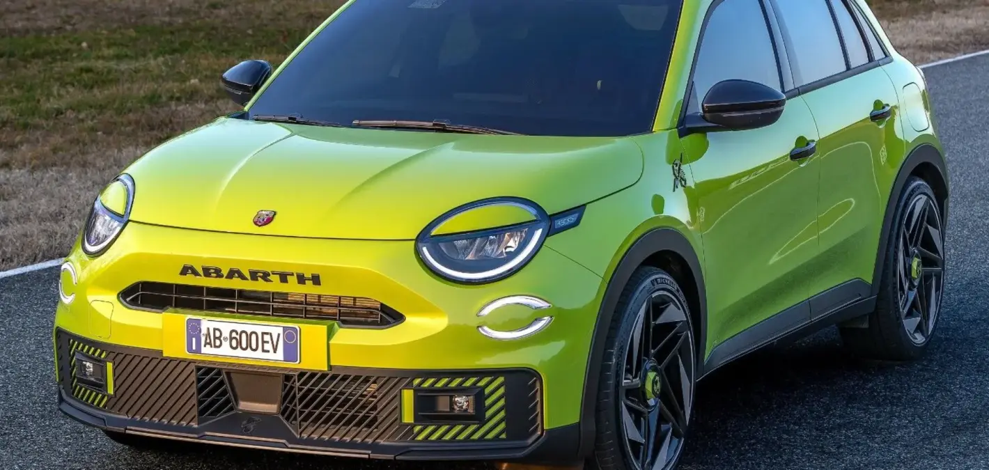 Дългоочакваният кросоувър на Fiat беше показан на нови СНИМКИ