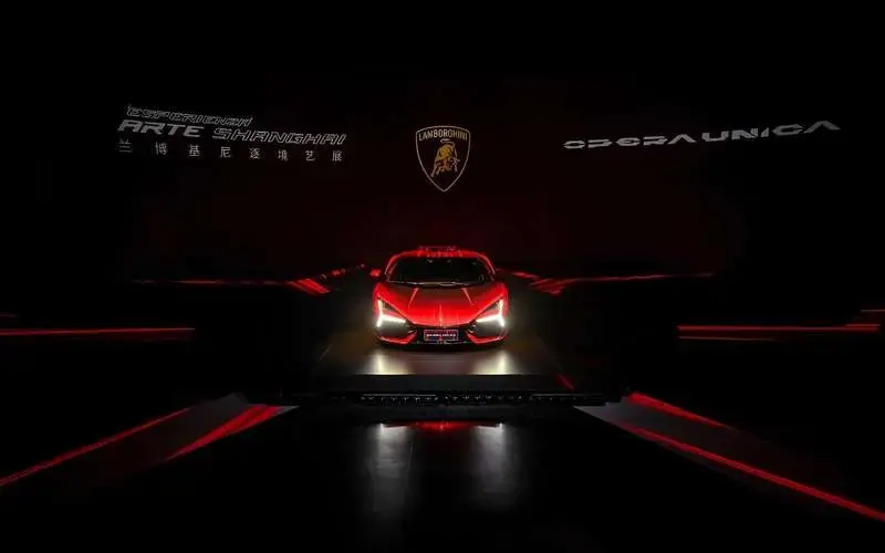 Lamborghini с ексклузивен модел, създаден от италианците специално за Китай