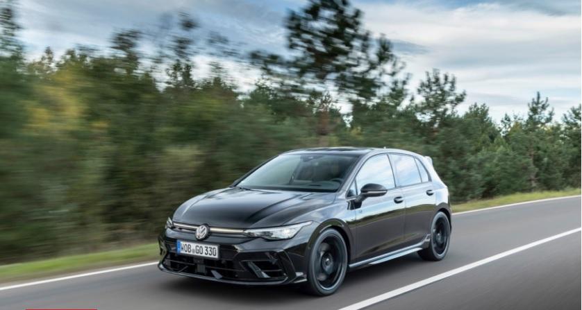 Ето какво представляват обновените Volkswagen Golf GTI и Golf R СНИМКИ