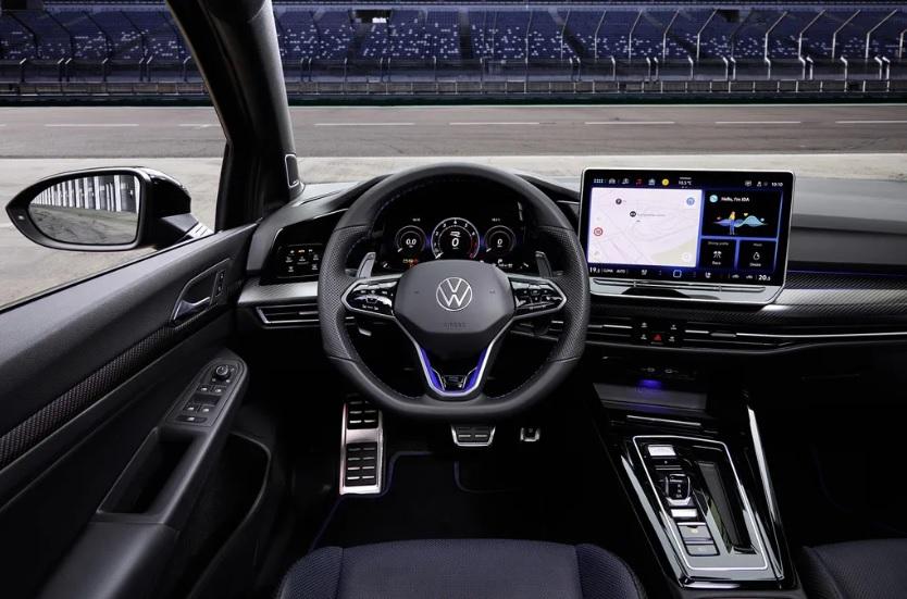 Ето какво представляват обновените Volkswagen Golf GTI и Golf R СНИМКИ