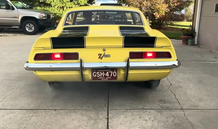 Намериха много запазен емблематичен Chevrolet Camaro от 1969 г. ВИДЕО