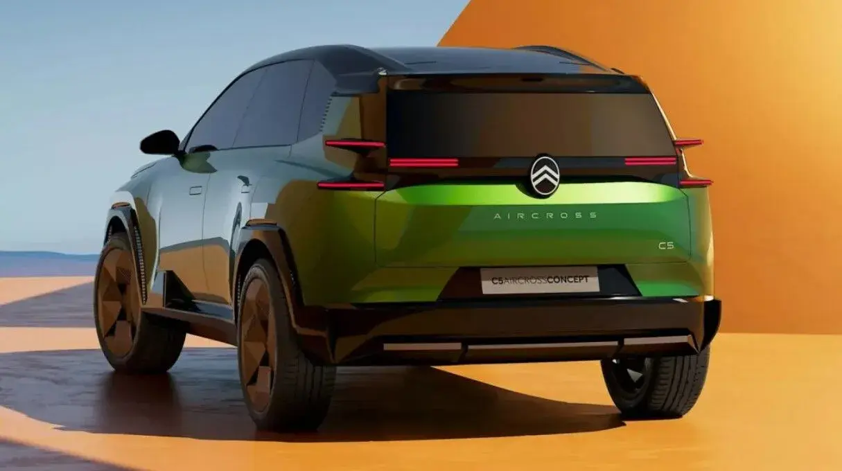 Срещу Tiguan и RAV4: Новият евтин кросоувър на Citroen беше показан онлайн