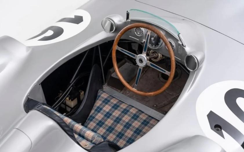 Уникален Mercedes за $55 милиона е предложен за продажба СНИМКИ