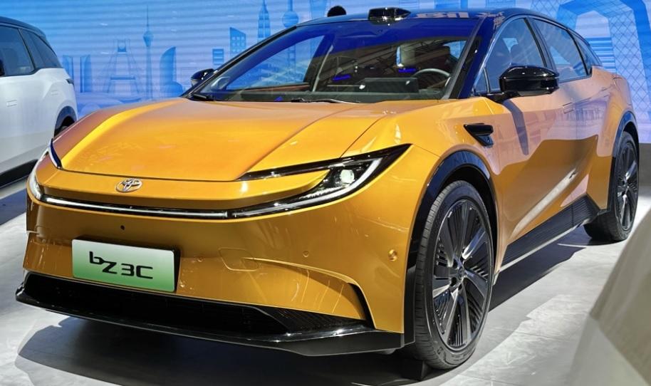 Показаха новия електромобил Toyota с голям пробег след зареждане СНИМКИ