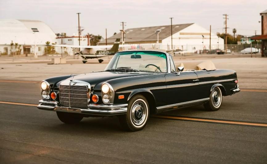 Показаха Mercedes от 1971 г.,  който сякаш сега е пуснат от завода СНИМКИ