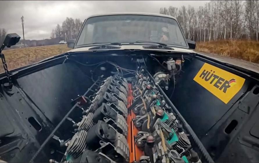 Уникално: Показаха V16 Lada задвижвана от 16 моторни триона ВИДЕО