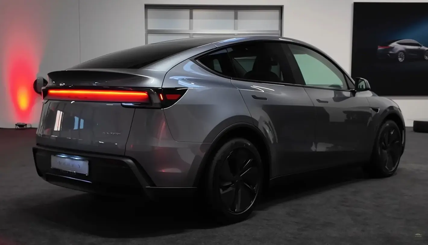Дългоочакваният евтин кросоувър Tesla беше показан онлайн СНИМКИ