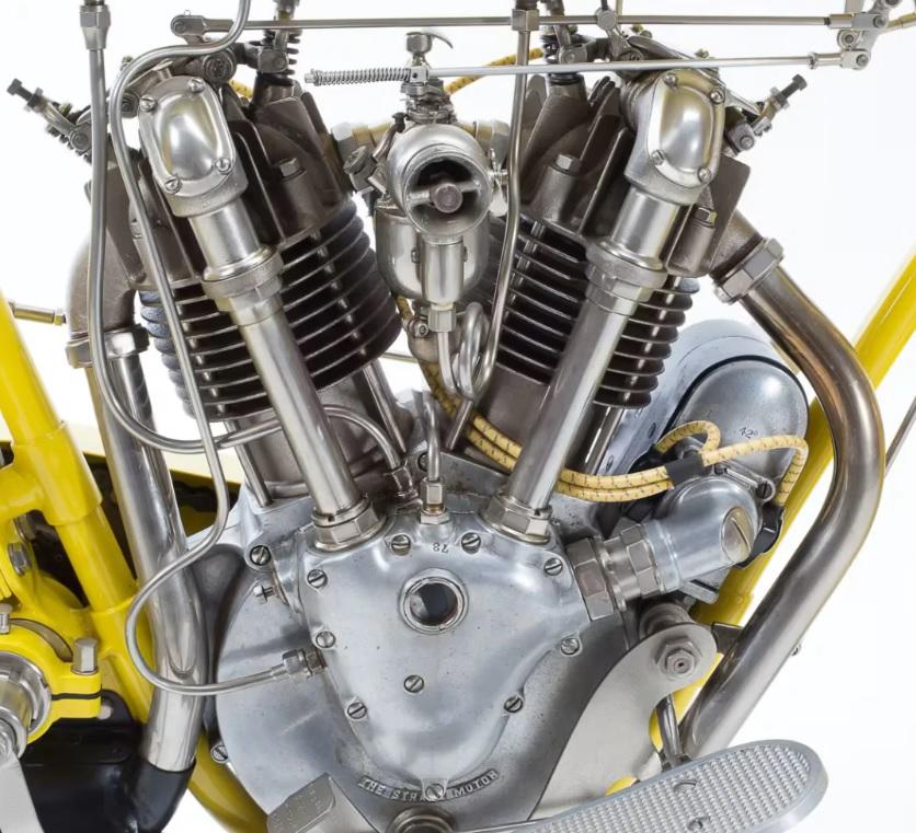 Продадоха най-скъпия мотоциклет на всички времена СНИМКИ