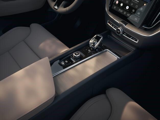 Най-продаваният SUV на Volvo - XC60 става по-добър от всякога