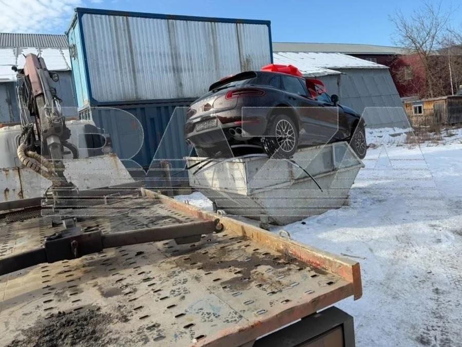 Съпруг подари Порше на жена си, но ето какво се случи СНИМКИ