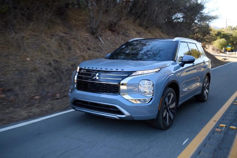 Mitsubishi представи обновения Outlander, а цената е... СНИМКИ