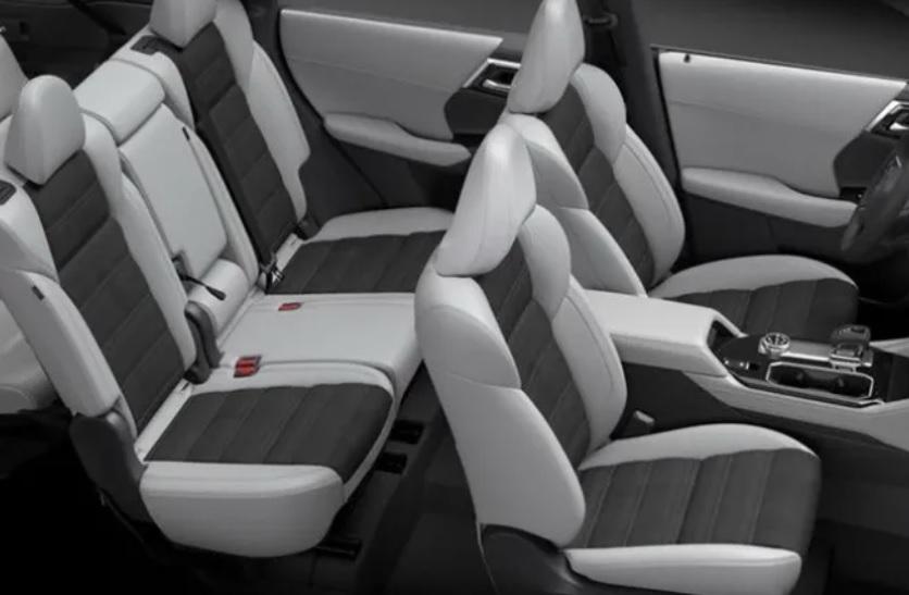 Mitsubishi представи обновения Outlander, а цената е... СНИМКИ