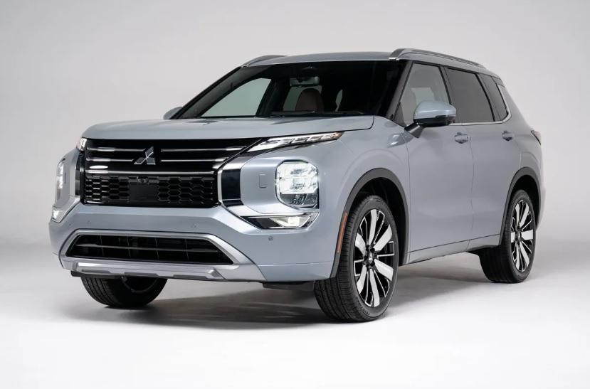 Mitsubishi представи обновения Outlander, а цената е... СНИМКИ