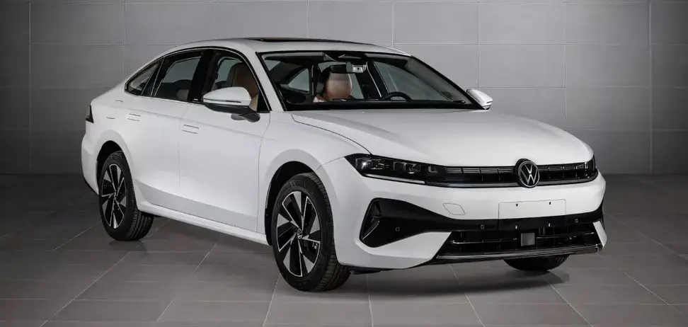 Почти като Passat, но по-евтино: нов VW седан разкрит на снимки