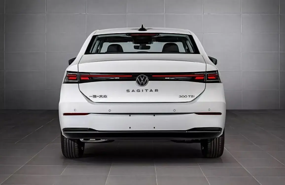 Почти като Passat, но по-евтино: нов VW седан разкрит на снимки