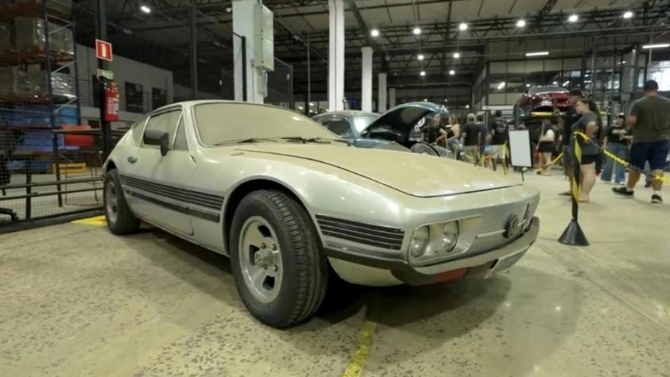 Намериха винтидж автомобили Volkswagen в изоставен шоурум ВИДЕО