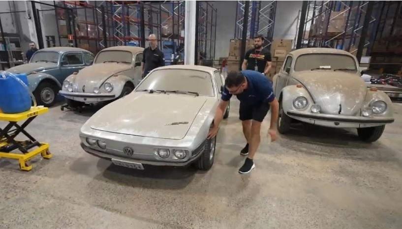 Намериха винтидж автомобили Volkswagen в изоставен шоурум ВИДЕО