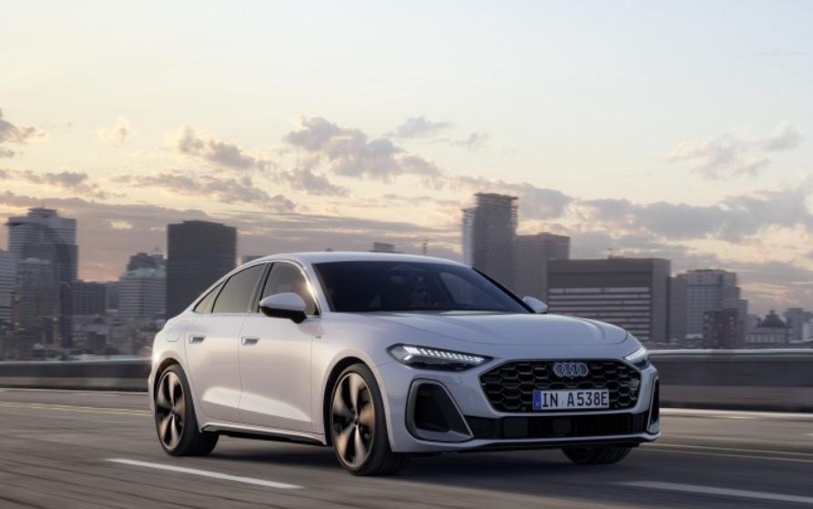 Показаха новото Audi A5, което харчи малко гориво СНИМКИ