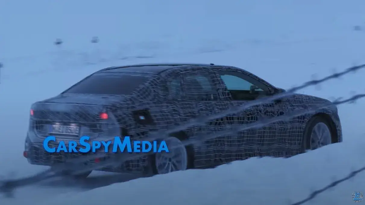 Най-достъпният електрически седан BMW беше показан онлайн СНИМКА