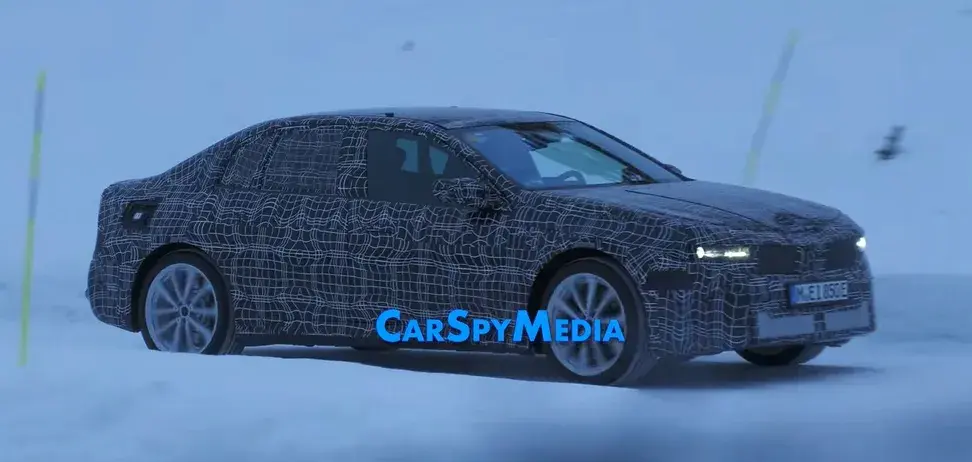Най-достъпният електрически седан BMW беше показан онлайн СНИМКА