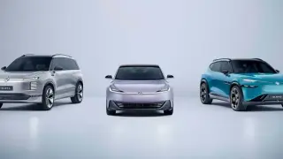 Volkswagen показа три евтини модела: кросоувър, SUV и седан СНИМКИ