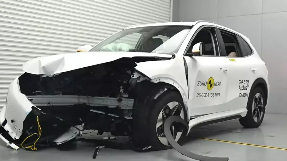 Тестваха колко е безопасен електрическия Geely EX5 по европейската методология