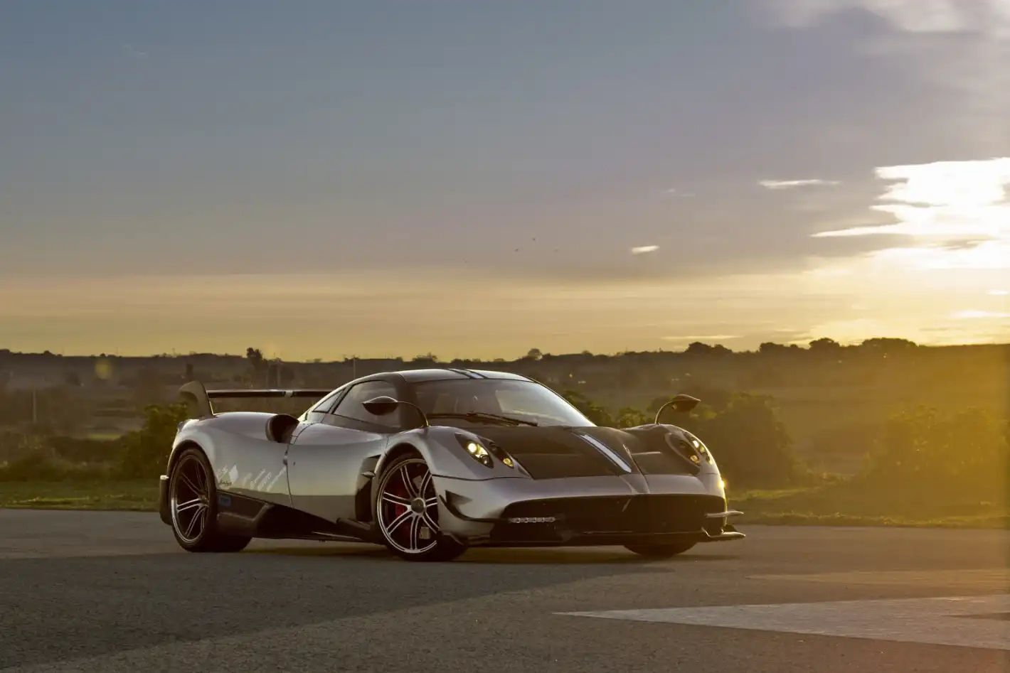 10 шедьовъра на Pagani: Хиперавтомобили, които завладяха света