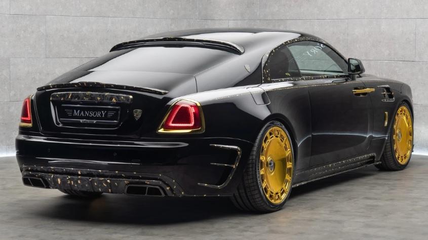 Показаха необичаен и ексклузивен Rolls-Royce, щедро украсен със злато СНИМКИ