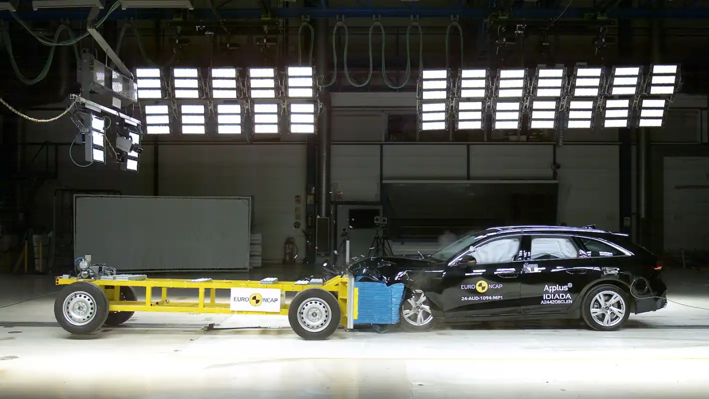Краш тест на Audi A6: Предвидим резултат Видео