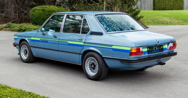 Пуснаха за продажба един от първите и най-редки заредени седани на BMW СНИМКИ