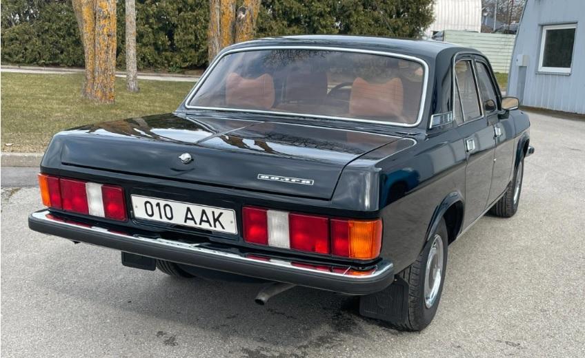 Пуснаха за продажба Волга, произведена специално за КГБ СНИМКИ