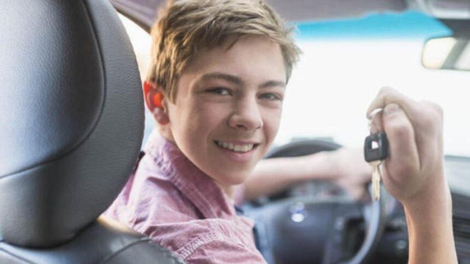 Депутатите с голяма секира за младите шофьори, няма да могат да гъкнат