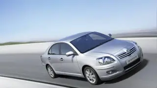 Пет недостатъка на седана Toyota Avensis