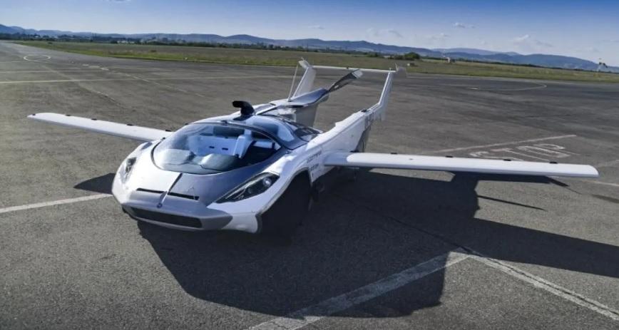 Подборка от зрелищни ВИДЕА: Вижте какво представлява летящата кола AirCar
